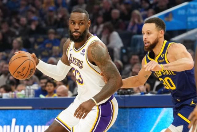 app下载-【现场】附加赛席位争夺战 湖人遗憾不敌勇士